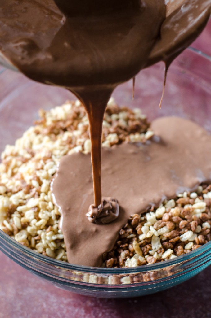 hotchocolatericekrispietreats4 • Go Go Go Gourmet