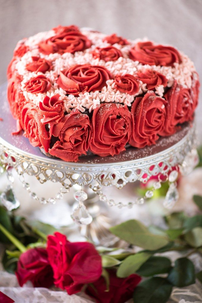 Easy Valentine's Day Cake Decorating Tutorial • Go Go Go ...