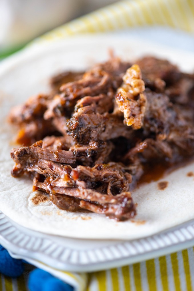 Slow Cooker Chipotle Barbacoa Beef 