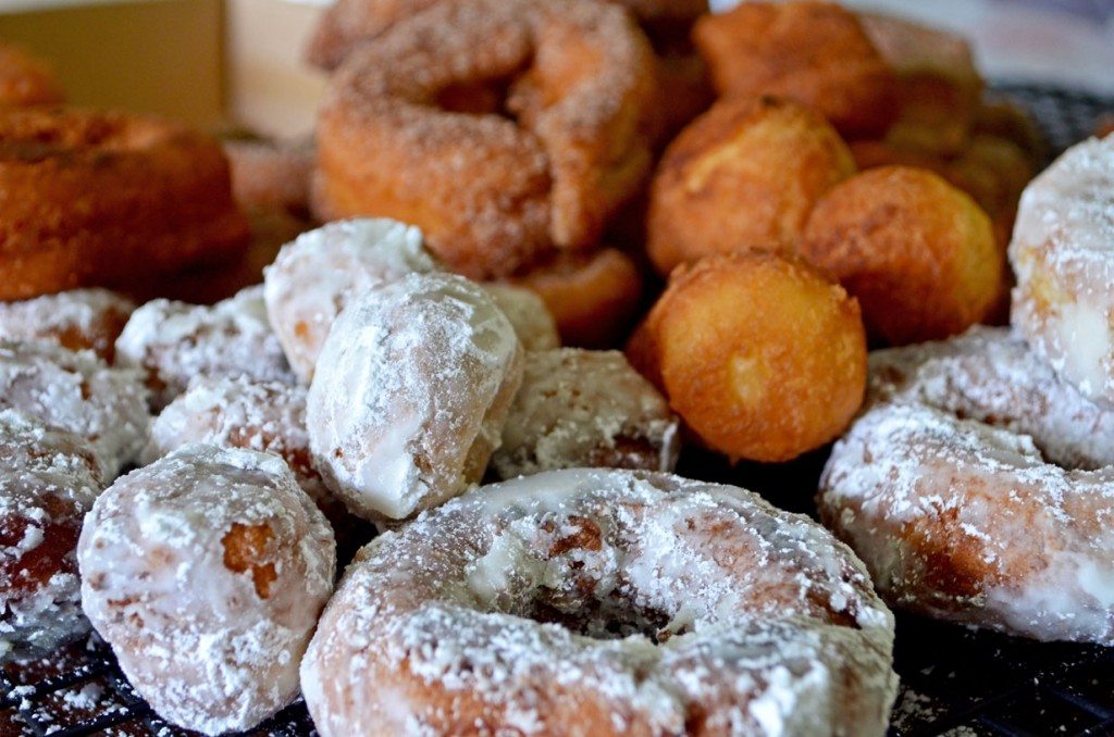 Weekend Brunch: Cake Doughnuts