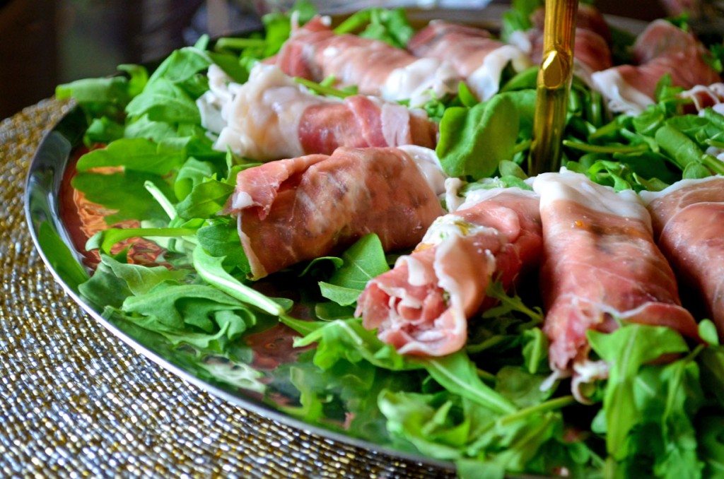 Dinner Party Delights: #Prosciutto Rolls with Goat Cheese, Arugula & Fig Preserves- An #appetizer that is so easy, yet so delicious, you'll wonder why you didn't think of it sooner! | Go Go Go Gourmet #entertaining