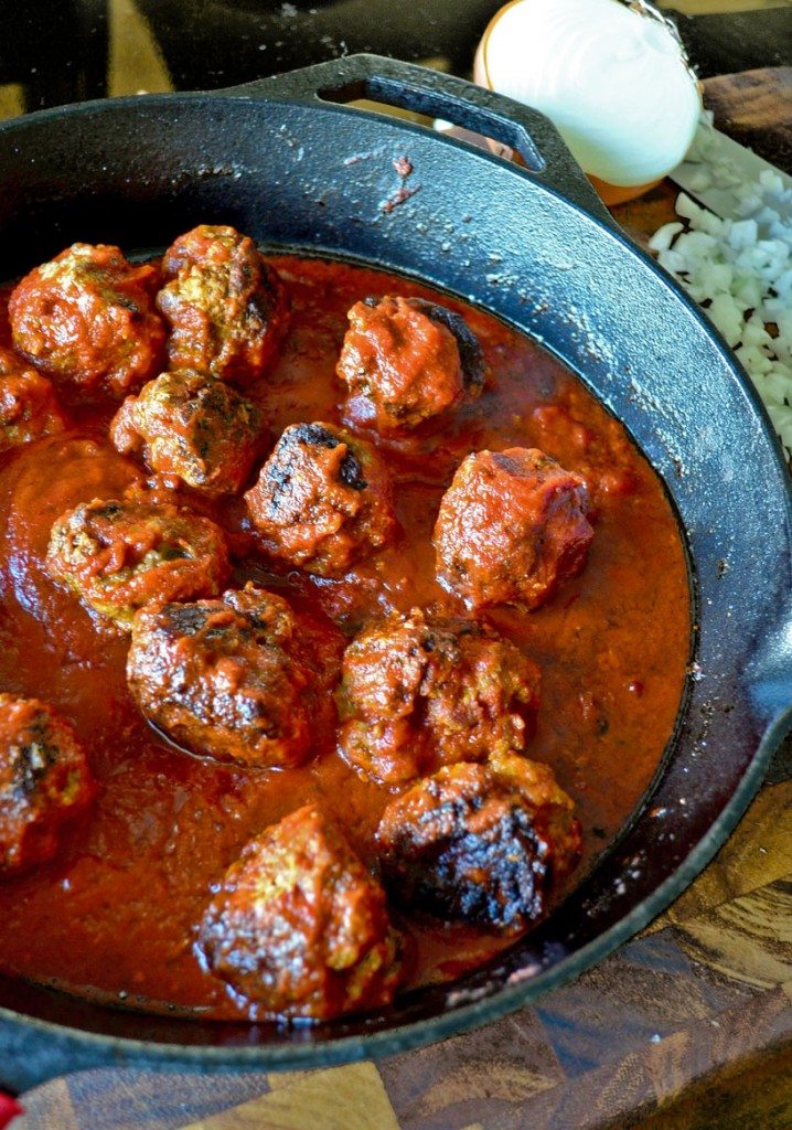 Homestyle Italian Meatballs, cooked in sauce for a juicy finish! | Go Go Go Gourmet