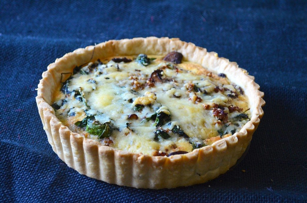 Weekend Brunch: Spinach, Mushroom & Sausage Quiche | Go Go Go Gourmet