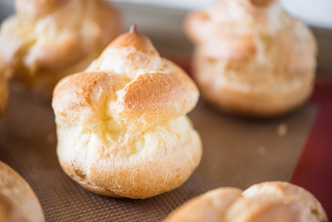 unfilled pate au choux cream puff