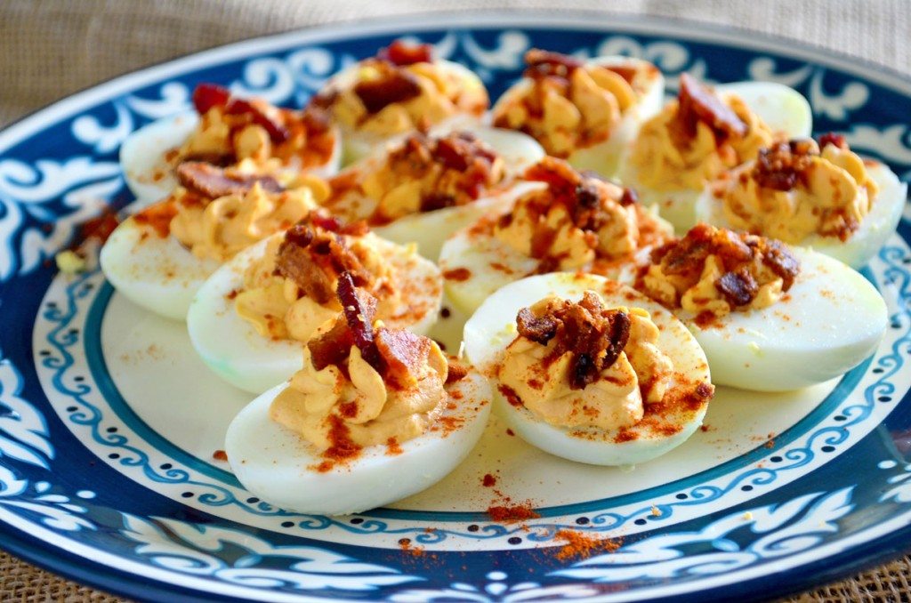 Bacon-Sriracha-Deviled-Eggs4