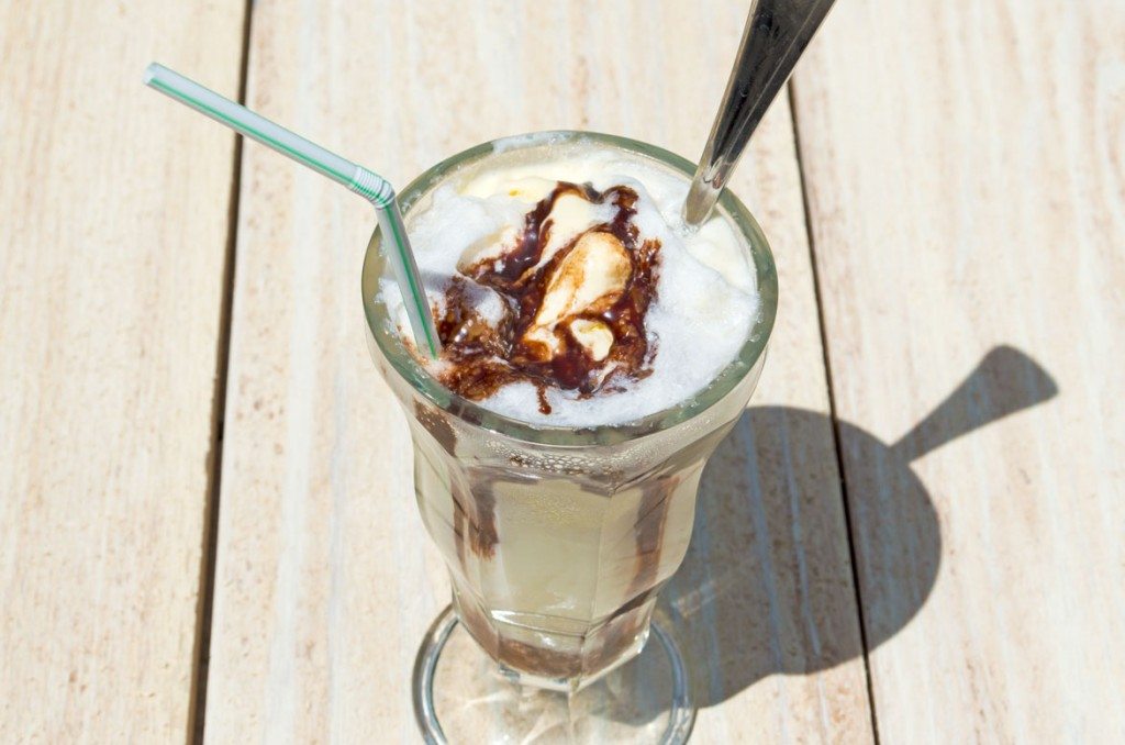 Forget vanilla and strawberry, this old fashioned Chocolate Ice Cream Soda recipe is the perfect sweet treat for any party! Similar to a root beer float, it's sure to become one of your favorite new desserts! #gogogogourmet #chocolateicecreamsoda #icecreamsoda #summerdesserts Chocolate Ice Cream Soda | Go Go Go Gourmet @gogogogourmet