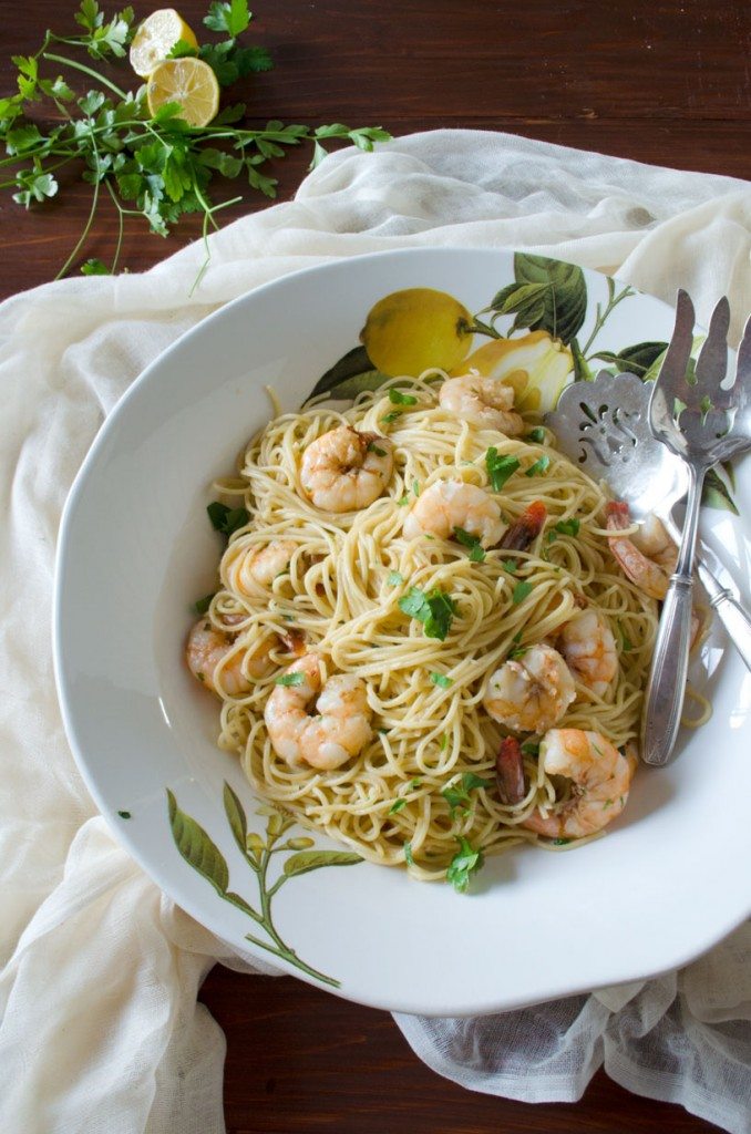 Fast and easy, this flavorful Shrimp Scampi comes together with ingredients you probably already have. | Go Go Go Gourmet @gogogogourmet