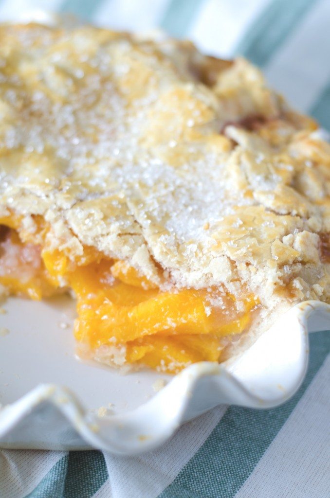 Peach-Classic Peach Pie- the perfect summer dessert! | Go Go Go Gourmet @gogogogourmet