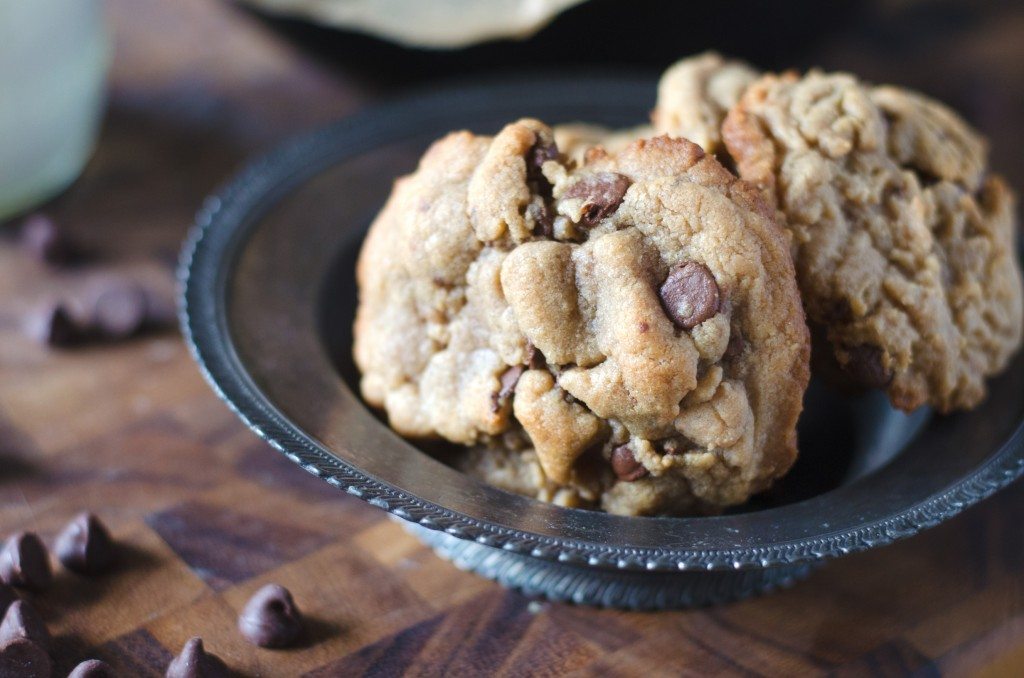 Peanut Butter Chocolate Chip Cookies- the best of both cookie worlds! Always soft and delicious! | Go Go Go Gourmet @gogogogourmet