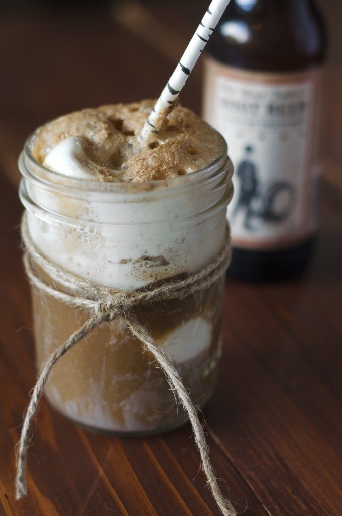 Dirty Root Beer Float Cocktail | Go Go Go Gourmet @gogogogourmet