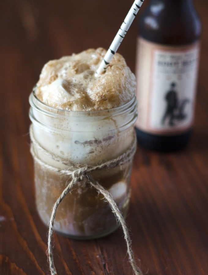 Dirty Root Beer Float Cocktail | Go Go Go Gourmet @gogogogourmet