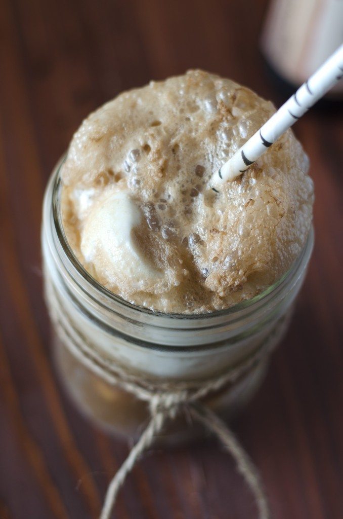 Dirty Root Beer Float Cocktail | Go Go Go Gourmet @gogogogourmet