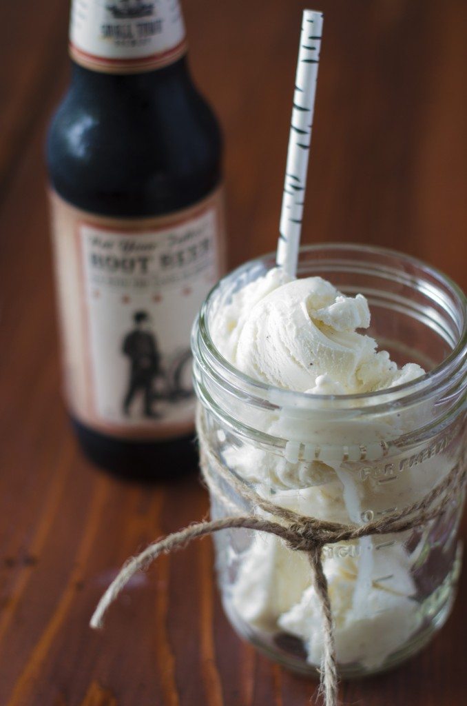 Dirty Root Beer Float Cocktail | Go Go Go Gourmet @gogogogourmet