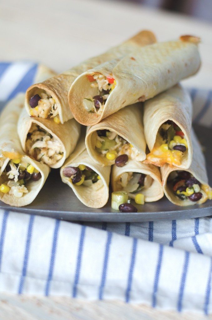 Southwest Chicken Taquitos- perfect for dinners, snacks and parties. Fast and easy! | Go Go Go Gourmet @gogogogourmet