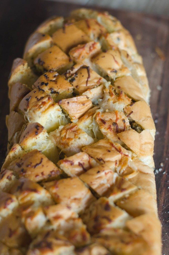 Pesto Garlic Cheese Pullapart Bread-3