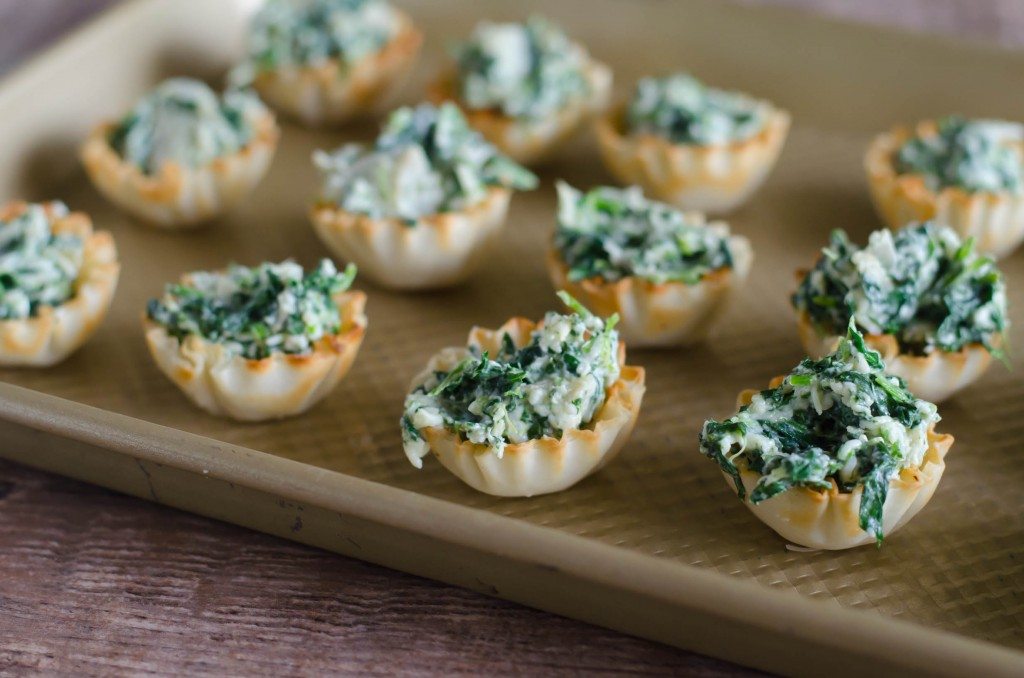 Spinach Artichoke Phyllo Cups | Go Go Go Gourmet @gogogogourmet