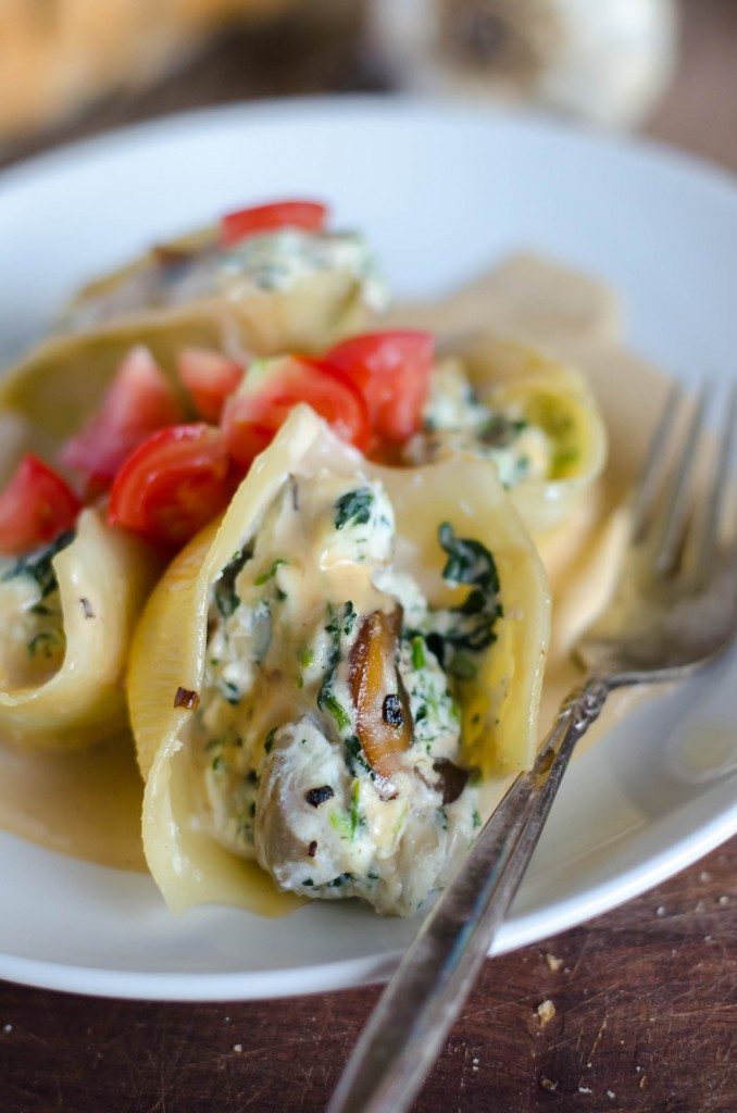 Spinach, Artichoke and Portobello Stuffed Pasta Shells with a Creamy Marsala Sauce | Go Go Go Gourmet @gogogogourmet