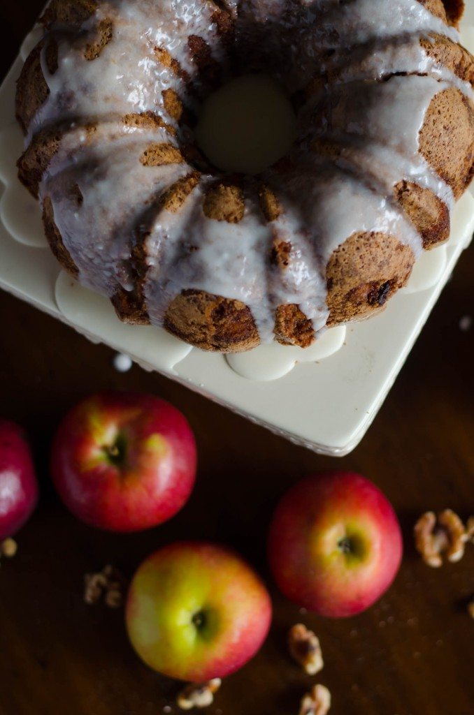 Apple Walnut Cake- the perfect cake for fall! | Go Go Go Gourmet @gogogogourmet