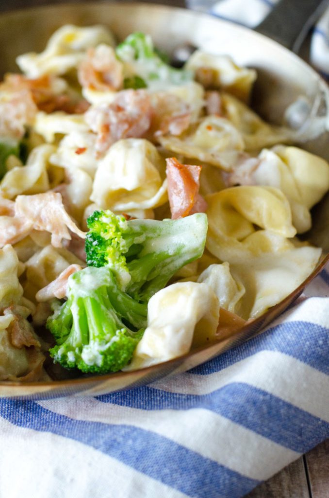 Copycat Olive Garden Alfredo Loaded Tortellini Dinner | Go Go Go Gourmet @gogogogourmet