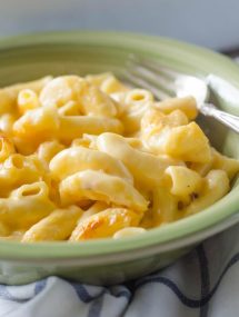 Perfectly creamy and totally addicting! Copycat Stouffer's Mac and Cheese | Go Go Go Gourmet @gogogogourmet