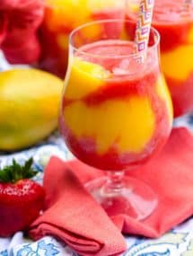 Mango Strawberry Daiquiris | Go Go Go Gourmet @gogogogourmet