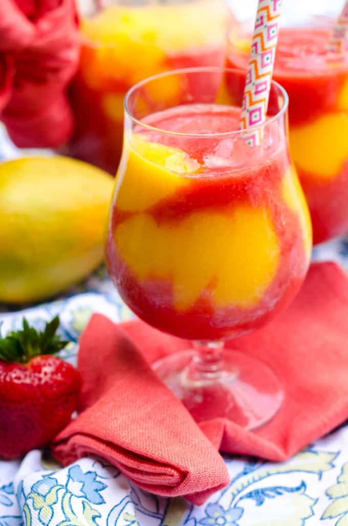 Mango Strawberry Daiquiris | Go Go Go Gourmet @gogogogourmet