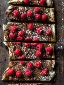 Raspberry Nutella Pizza | Go Go Go Gourmet @gogogogourmet