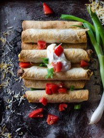 Taco Taquitos - a few minutes and a few canned goods, and you've got yourself a dinner everyone will love! | Go Go Go Gourmet @gogogogourmet