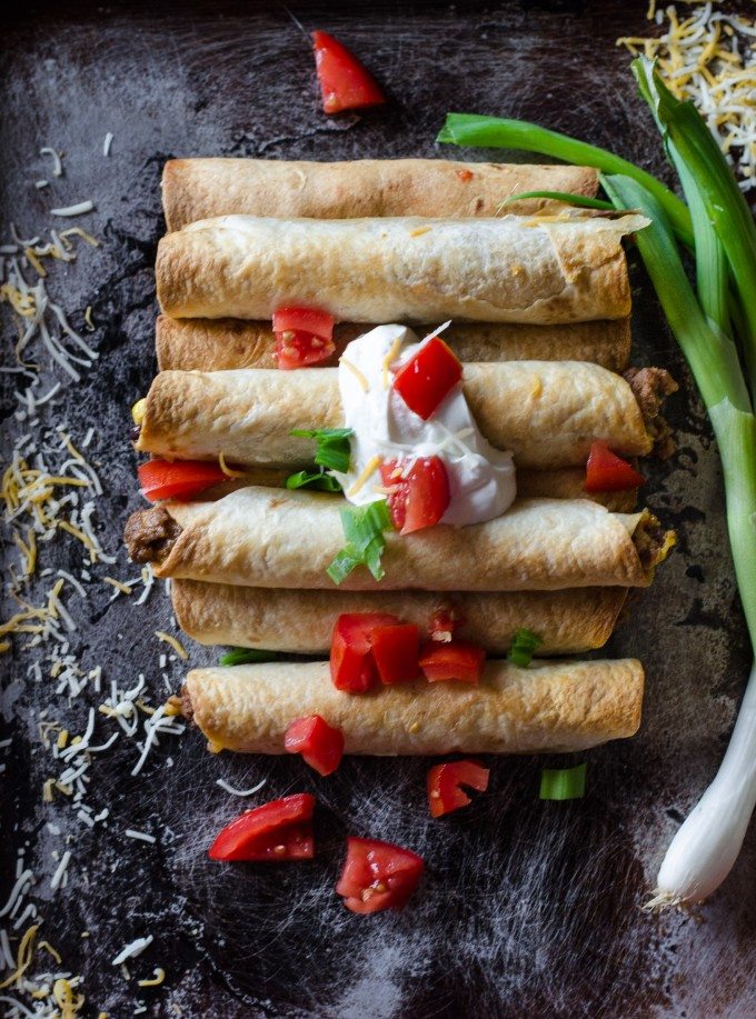 Taco Taquitos - a few minutes and a few canned goods, and you've got yourself a dinner everyone will love! | Go Go Go Gourmet @gogogogourmet