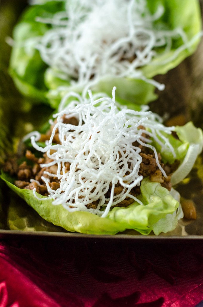 Chicken Lettuce Wraps (PF Chang's Copycat) | @gogogogourmet