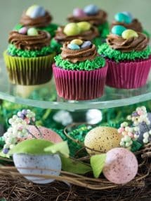 These Easter Birds Nest Cupcakes are an adorable and easy dessert to make for your Easter egg hunts! Two quick decorating maneuvers and some Easter candy are all that it takes! | @gogogogourmet