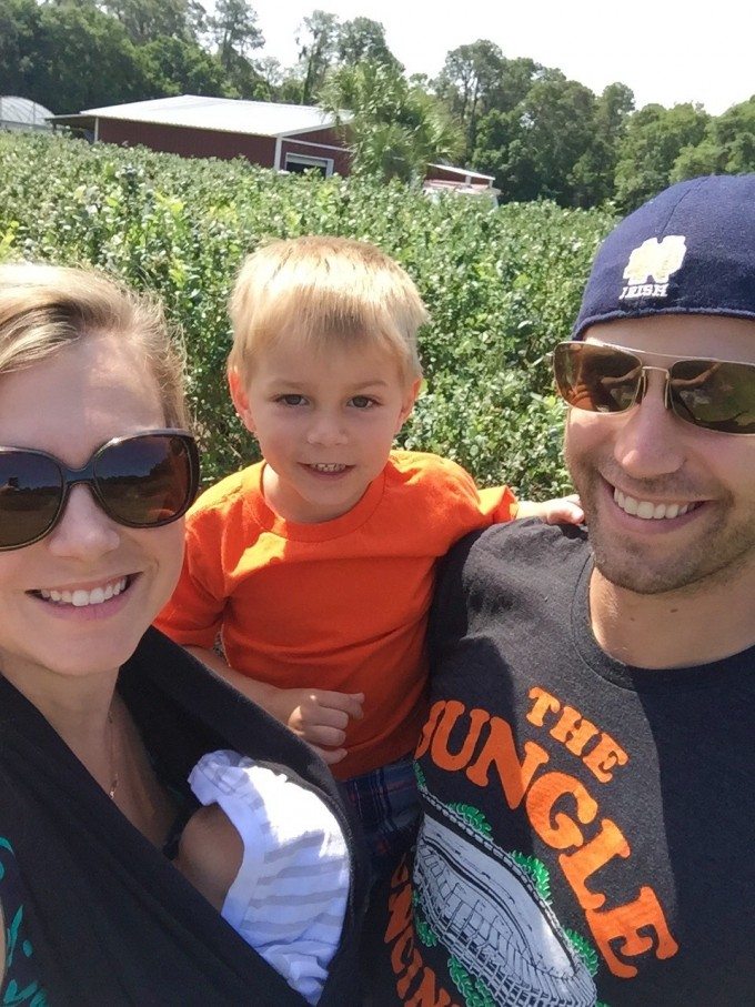 family picking bluberries