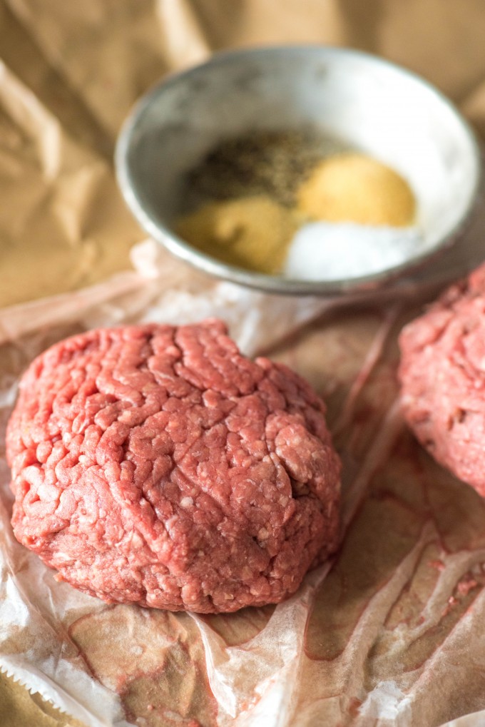 Best way to grill burgers | @gogogogourmet