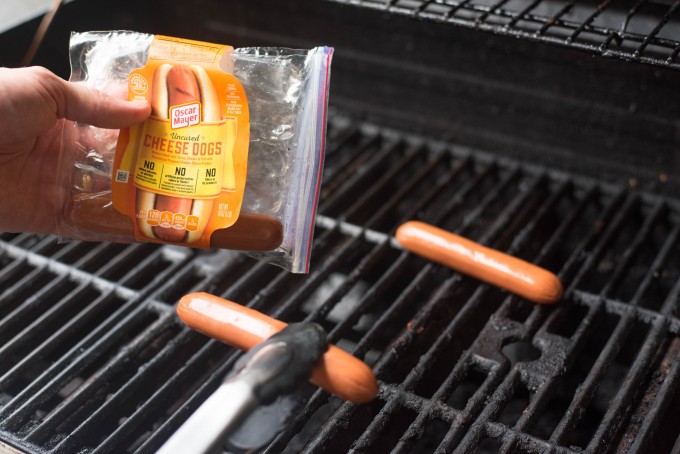 Cheesy Pretzel Dogs- a quick and fun summertime recipe! | @gogogogourmet