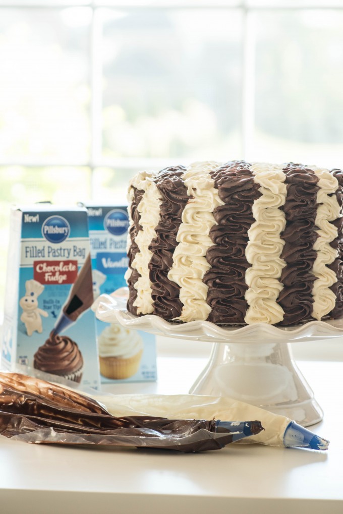 Black and White Stripe Marble Cake | @gogogogourmet