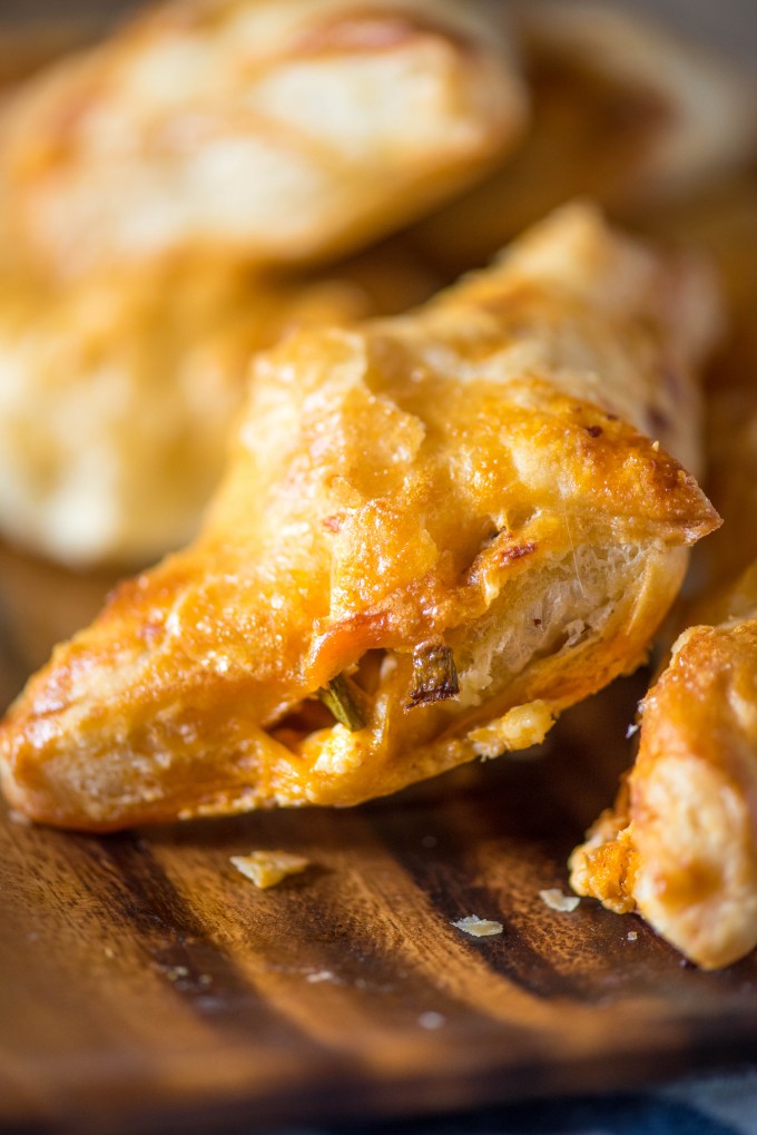 Buffalo Chicken Puff Pastry Pockets- perfect football food! | @gogogogourmet