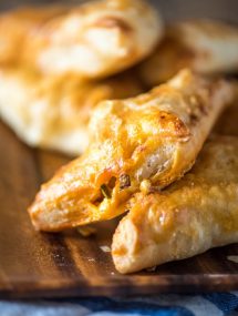These Buffalo Chicken Puff Pastry Pockets are a quick treat to whip up for game-day parties and tailgates. Only a handful of ingredients and super easy! | @gogogogourmet