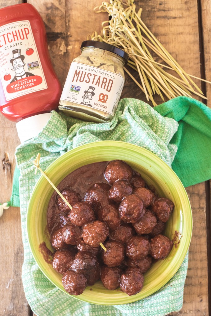 Crockpot Meatballs in a Spicy BBQ Sauce | @gogogogourmet