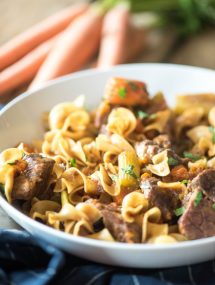 Instant Pot Beef Stew Pasta- a fabulous way to combine the flavors of warm and comforting beef stew with the heartiness of beef and noodles. | @gogogogourmet