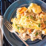 Slow Cooker Chicken and Dumplings using Red Lobster Cheddar Bay Bisciuits | @gogogogourmet