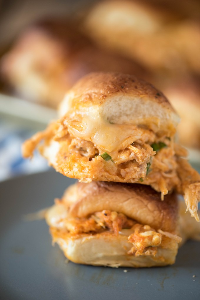 Buffalo Chicken Sliders | @gogogogourmet