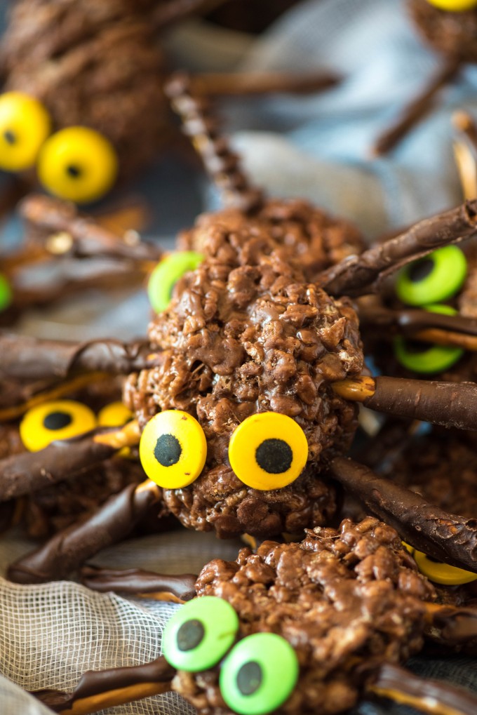 Spider chocolate peanut butter crispy treats