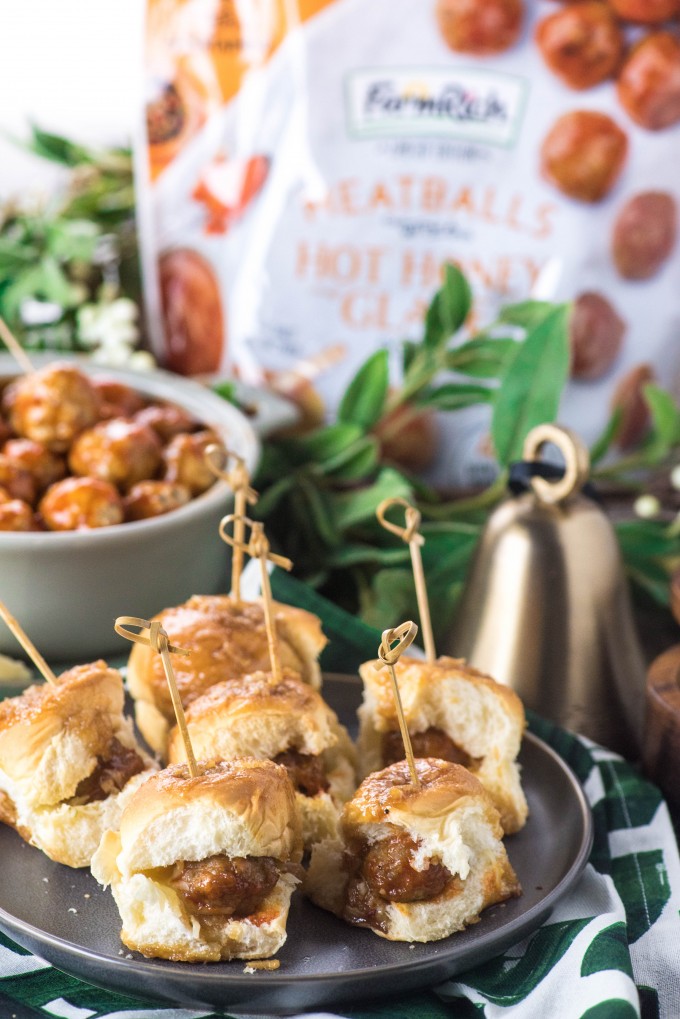 Spicy Sweet Meatball Sliders are a great Thanksgiving appetizer | @gogogogouremet