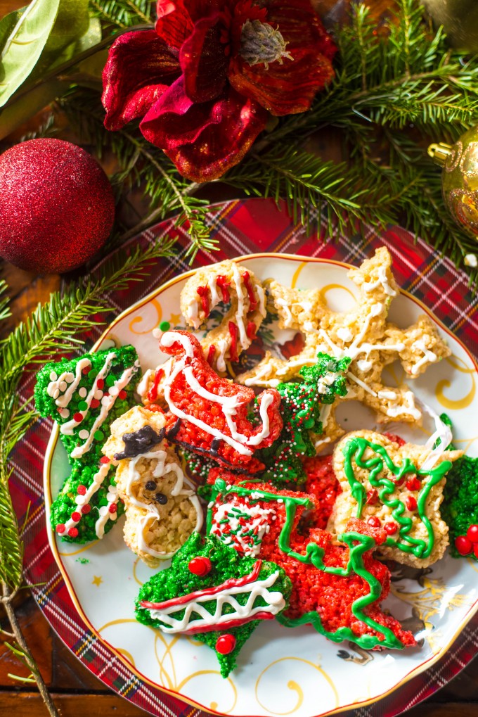 These beautiful cookie cutouts aren't really cookies at all! Rice Krispie Treat Christmas Cookie Cutouts | @gogogogourmet