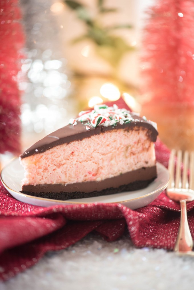 Chocolate Peppermint Ice Cream Cheesecake with Chocolate Ganache and Oreo Crust | @gogogogourmet