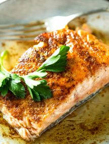 Pan Seared Salmon with Lemon White Wine Butter Sauce | @gogogogourmet