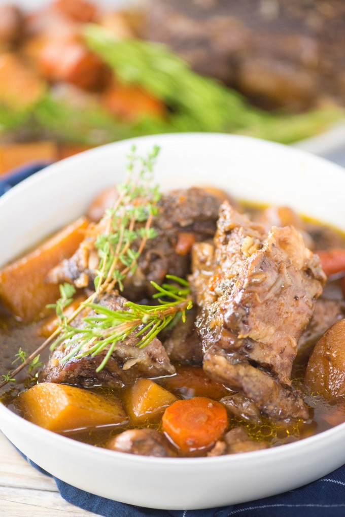 Easy Slow Cooker Pot Roast Recipe for Crockpot with Vegetables and Gravy