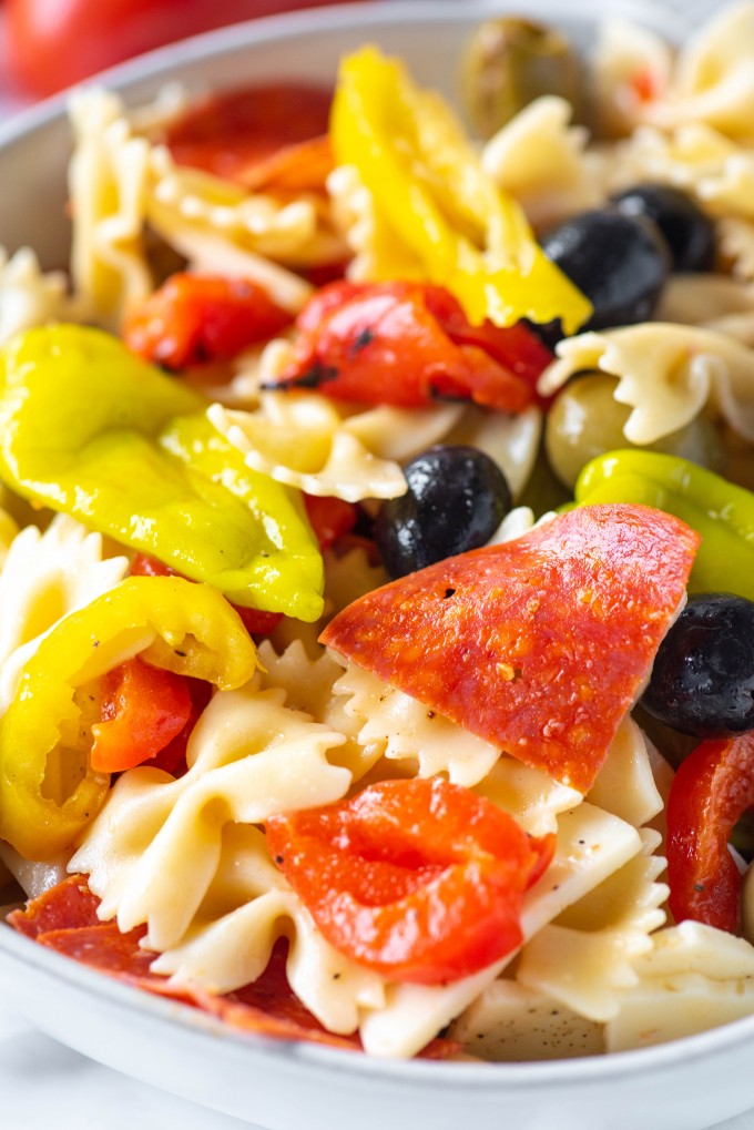 Simple Italian Antipasto Pasta Salad Recipe - Best Antipasto Salad