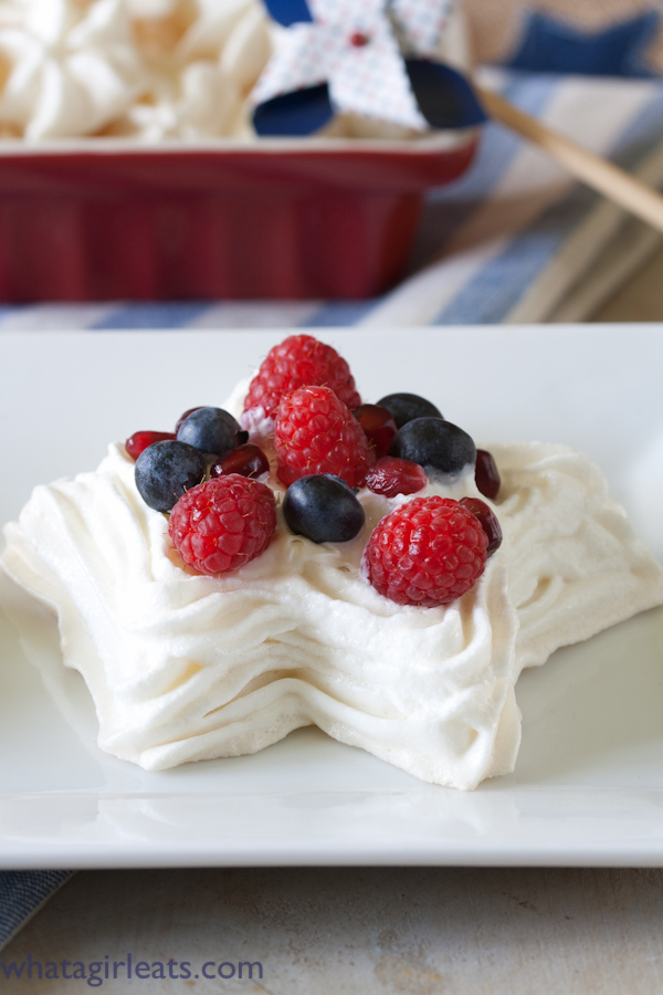 star shaped meringue topped with berries