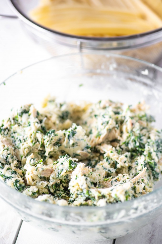 Manicotti filling in a glass bowl